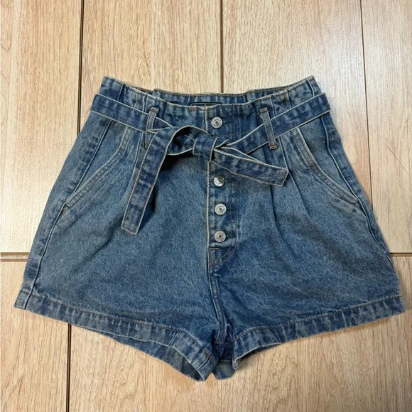 Abercrombie & Fitch Paper Bag Waist Jean Shorts - Picture 3 of 5
